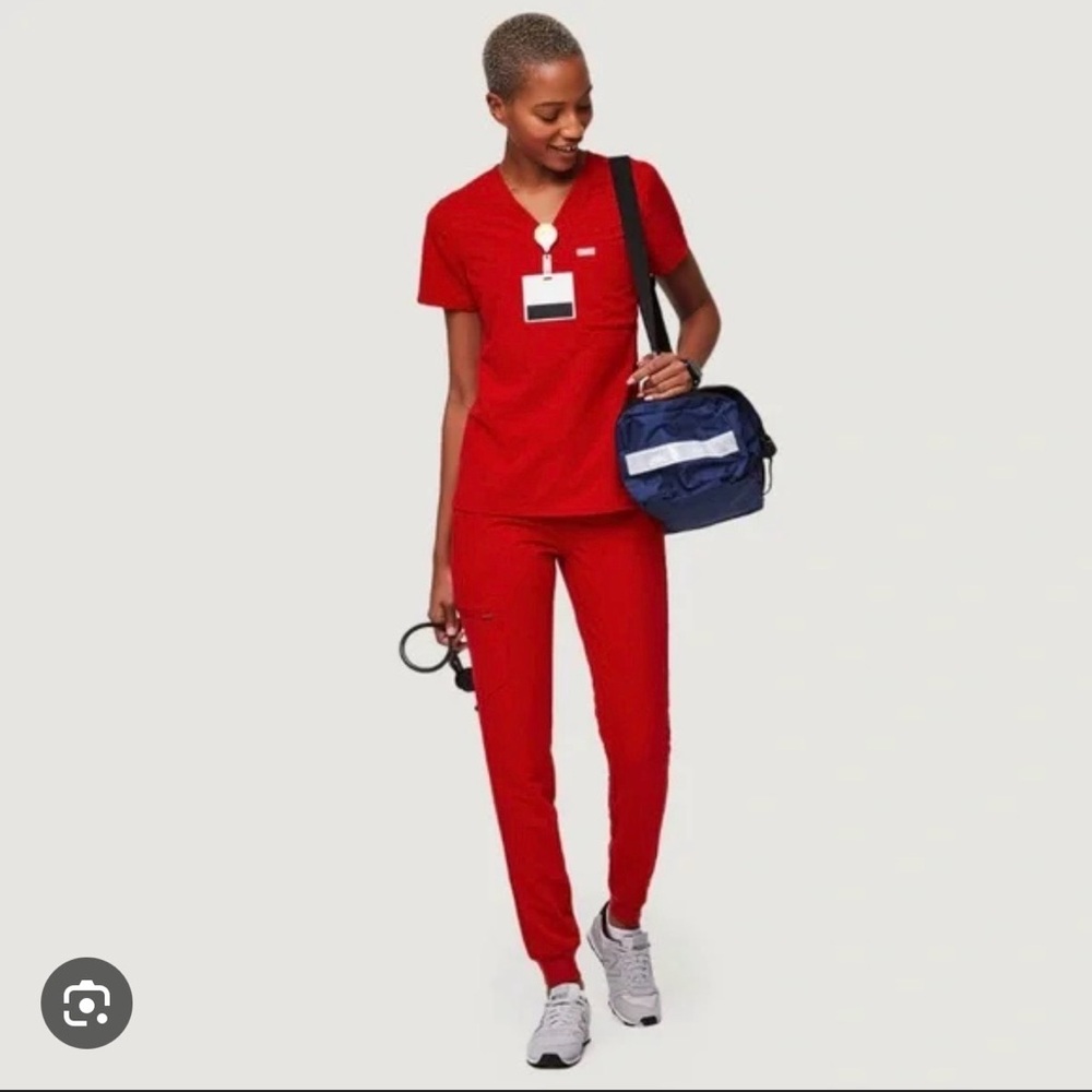 Figs Red Scrub Set
